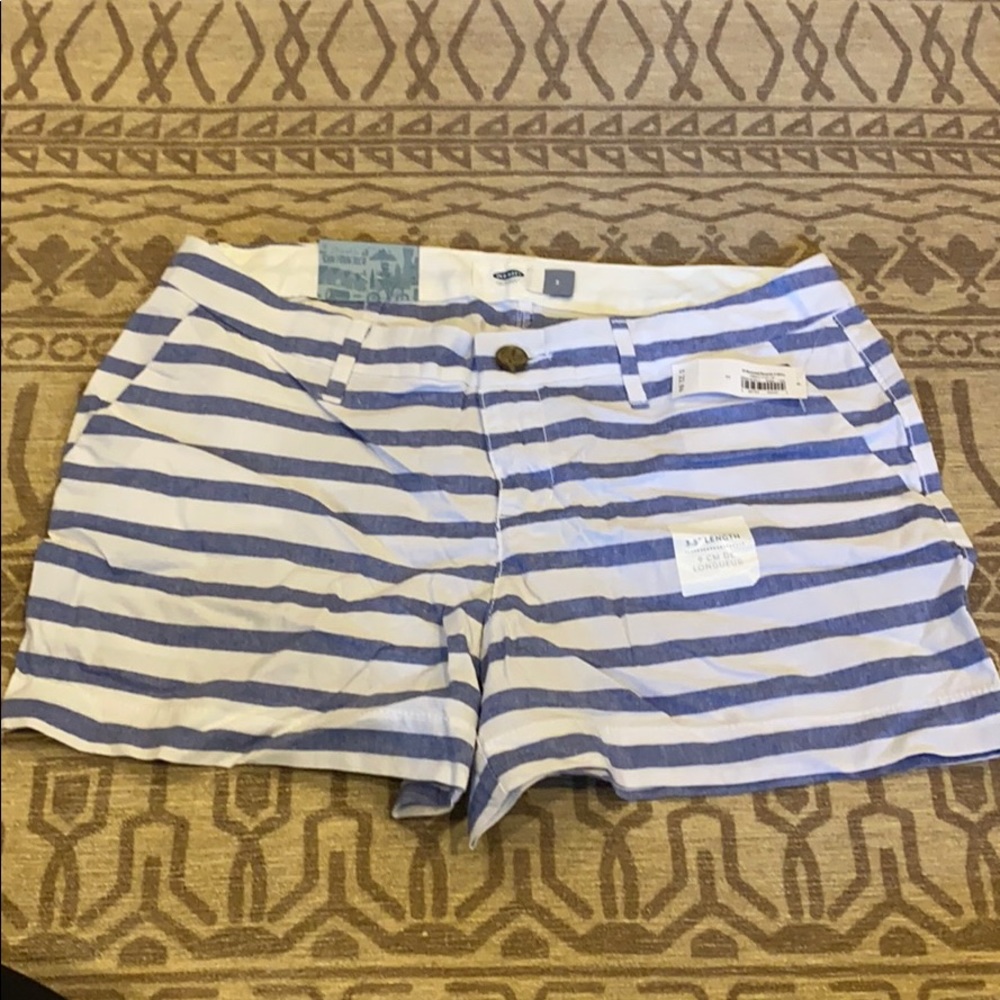 Old navy shorts never worn